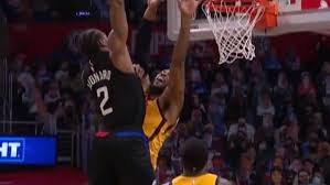 Kawhi's dunk interrupts embiid's news conference: Xp0idn4qbacf5m