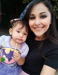 Samara Espinoza's Instagram, Twitter & Facebook