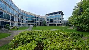 New owner to reopen toys 'r' us stores. Jll Owner Of Ex Toys R Us Headquarters Eyes Office Retail Uses In Repositioning Plan Real Estate Nj