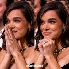 Hailee Steinfeld reacts with pure joy as her fiancé Josh Allen takes home  the NFL MVP award! #BuffaloBills #JoshAllen #HaileeSteinfeld