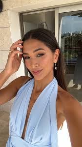 Julia Woo's Instagram, Twitter & Facebook