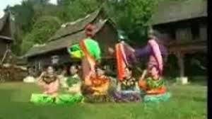 Songs malaysia din melayu lagu malaysian malay negeri noinstreamads tarian sembilan noonpageads tari budaya minang kabau endang nogori indang badindin. Tari Indang Di Negeri Sembilan Youtube
