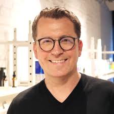 Honored and grateful to be the winning region for my first full year at  DIOR and got to be in the winner trip to city of lights!!! Private tour to  the La