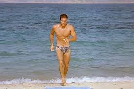 Presentato fuori concorso al festival di mosca, al pari di soldato blu, dello stesso anno, affronta il tema dei nativi americani da un punto di vista nuovo per l'epoca. Piccolo Grande Amore Scatena I Consensi Bova E La Foto In Mare Vi Ringrazio Cosi