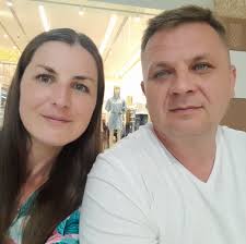 So I am so fed up with my garden!it's full of weed and the ground is so  uneven!I am not scared of hand work,do you think it's doable without  digger?but how will