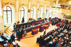 Přímý přenos z poslanecké sněmovny parlamentu čr. Galerie Komentar Roberta Maleckeho O Znalcich A Lidech Foto 3 E15 Cz