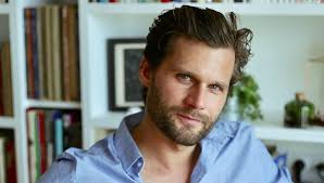 Alexis Michalik s'empare d'une des plus grandes comédies musicales de  Broadway