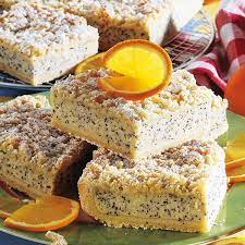 Alle zutaten (frischkäse, ei, erythritol, aroma vanille gebrannte mandel, johannisbrotkernmehl) mit einem mixer homogenisieren und auf den erkalteten belag in die. Ein Raffinierter Kuchen Mit Saftigem Belag Aus Griess Mohn Und Quark Der Zu Jeder Jahreszei Kuchen Rezepte Einfach Kuchen Und Torten Kuchen Und Torten Rezepte