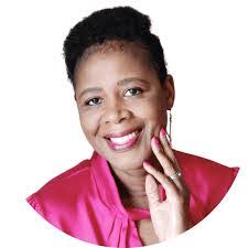 Robin Hitt's Instagram, Twitter & Facebook