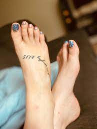 SubGirl0831 on X: Foot fetish? t.coR5XS7zdRCD  X