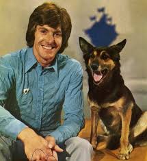 Peter purves on blue peter in 1975 with buttons. Project 161018 2017