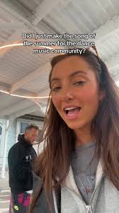 it had to be done… DJS DO YOUR THING @Girl On Couch #fyp #remix #trustfund  #johnsummit #edm #rave