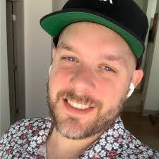 Chris Bremer's Instagram, Twitter & Facebook