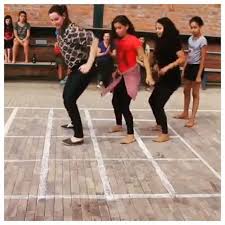 Rayuela Africana Una Actividad De Coordinacion Y Motricidad Para Trabajar La Lateralidad Y Orientacion Esp Activities For Kids Instagram Instagram Widget