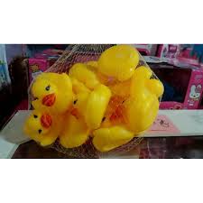 Vừa qua, minh hà lại khiến fan hâm mộ bấn loạn khi cho công chúa nhỏ cherry diện cả cây vàng dễ thương như chú vịt con. Combo 100 Con Vá»‹t Mau Vang Keu Chut Chit Dá»… ThÆ°Æ¡ng Shopee Viá»‡t Nam