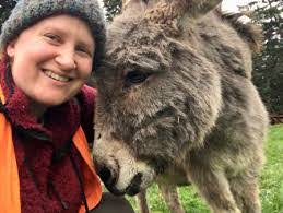 Jan Bronson's Instagram, Twitter & Facebook