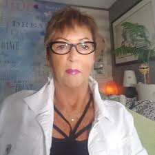 Riley Morton's Instagram, Twitter & Facebook