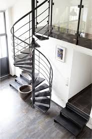 Photo S111 Spir Deco Contemporain De Notre Gamme Initiale Standard Sans Limon Escalier D Interieur Metallique Escalier Contemporain Escalier Maison Style