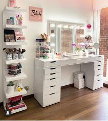 Makyaj Masasi Dekoru Sevenler Burada Mi Ic Tasarim Yatak Odasi Ic Mekan Dekorasyon Fikirleri