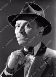 William Hartnell portrait 8b03-160