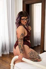 Should I Sign a Model Release? — Evansville Indiana Boudoir Photographer —  Eleanor Elaine Photography