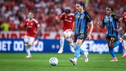 Gr&ecirc;mio faz tr&ecirc;s no Inter, despacha o rival e avan&ccedil;a na Copa do Brasil | CNN Brasil