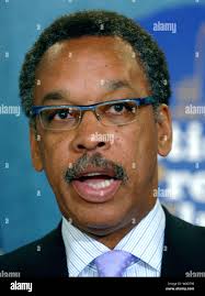 L s bruce hi-res stock photography and images