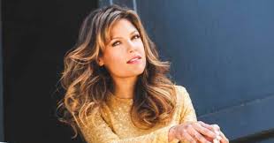 Her father, oscar sanchez, is a racetrack jockey agent. Kiele Sanchez Wiki Birthdays