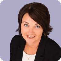 Sarah Pyatt's Instagram, Twitter & Facebook