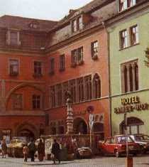 Das gebäude lag gegenüber dem regensburger dom in der altstadt von regensburg. Information Zum Haus Heuport In Regensburg Finden Sie Bei Uns