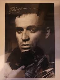 Child prodigy beats old man at chess