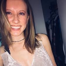 Lauren Smeltzer's Instagram, Twitter & Facebook