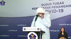 Selain itu, syekh ali jaber juga ikut membeberkan bahwa masyarakat indonesia sendiri sampai saat ini, kesadarannya dalam melawan virus mematikan masih sangat minim. Syekh Ali Jaber Menangis Imbau Masyarakat Ikhlas Berdoa Untuk Lawan Corona