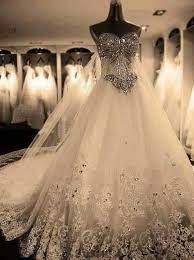 Pin Von Brittney Turner Auf Bling Is My Thing Hochzeit Kleidung Ballkleid Hochzeit Hochzeitskleid Tumblr