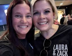 THIS is how Laura and Zack fans do it! We feel your love ❤️ We are beyond  grateful 🙏