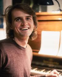 Aaron Comeau (@aaroncomeau) • Instagram photos and videos