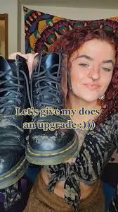 a closer look at decorating my docs 💖✨️ #hippie #hippiestyle #hippietok  #docmartens #craftersoftiktok #diyproject #diyers