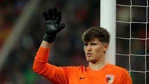 Und sie können sich eines der sondertrikots sichern, denn wir versteigern das matchvorbereitete und signierte trikot von gregor kobel. Offizielles Dementi Vfb Besitzt Keine Kaufoption Bei Kobel German Site