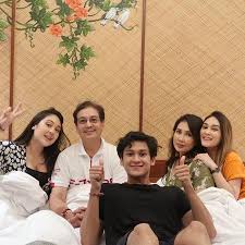We did not find results for: 8 Potret Kebersamaan Antonio Blanco Jr Bintang Sinetron Buku Harian Seorang Istri Dengan Keluarga Kedua Kakaknya Yang Cantik Jadi Sorotan Kapanlagi Com