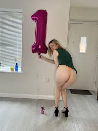 UK Adventure Couple (uLopsided-Usual-8395) - Reddit