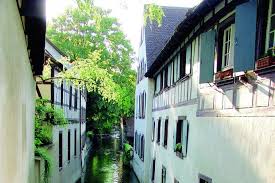 Het drielandenpunt bij vaals is het hoogste punt van nederland en een plaats waar de grenzen tussen nederland, belgië, duitsland samenkomen. Het Drielandenpunt Is Een Bezienswaardigheid In Basel