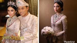 Tengku muhammad faiz petra ibni almarhum sultan ismail petra. Foto Majlis Keraian Resepsi Anak Gadis Julia Rais Tengku Puteri Iman Afzan Berita Steady
