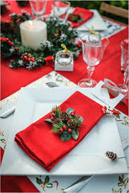 noel traditionnel en rouge et blanc idees de fetes decoration table de noel table de noel table de noel traditionnelle