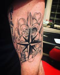 Take this crescent moon, for example. Compass Coordinated And Deconstructed Glasgow Coat Of Arms Done By Permenant Mark Tattoos At Eclectic Ink In Glasgow Tattoos