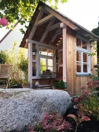 Pin Von Max Auf Gartenhaus Cottage Garten Holzhaus Selber Bauen Gartenhaus