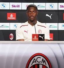 Associazione calcio milan (i̇talyanca telaffuz: Tsl6kllx Kygim