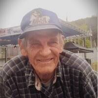 Derek Vanhoose's Instagram, Twitter & Facebook