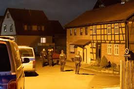 Attraktive wohnungen für jedes budget, auch von privat! Hildburghausen Mann Bei Sek Einsatz In Lengfeld Angeschossen Und Schwer Verletzt Hildburghausen Insudthuringen