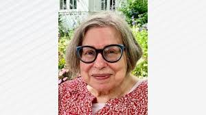 Rebecca Burt's Instagram, Twitter & Facebook