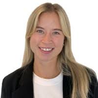 60+ perfiles de «Alida»